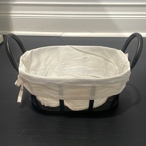 Cutie black metal basket